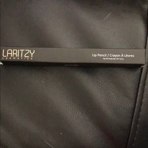 Laritzy cosmetics lip pencil